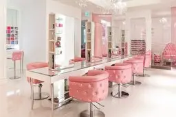  ممنوعیت کاشت ناخن در مشهد قبل از عید