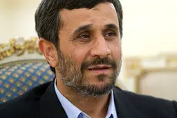 پس لرزه های گاف عجیب احمدی نژاد | مردی که اهل پاسخگویی نیست!
