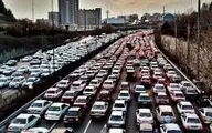 در آزاد راه قزوین- کرج و کرج- تهران ترافیک نیمه سنگین است.