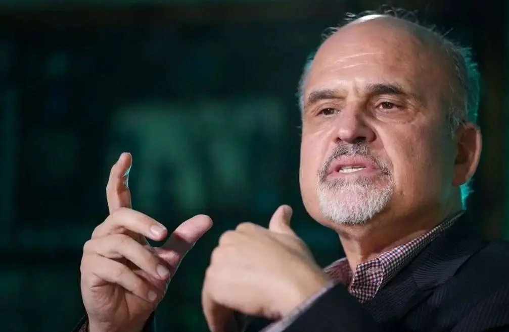 جلایی پور: دوستان سعید جلیلی در شب آخر تشییع پیکر رهبری، ۴ میلیون پرچم قرمز را بین جمعیت توزیع کردند