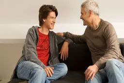 رفتار‌های پرخطر در دوران نوجوانی | آنچه والدین باید بدانند