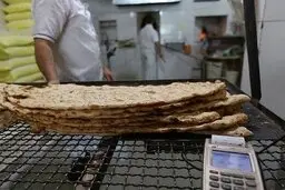 جزئیاتی عجیب از اجرای طرح جدید عرضه نان | اتباع افغان اجازه خرید نان ندارند