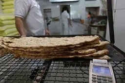 جزئیاتی عجیب از اجرای طرح جدید عرضه نان | اتباع افغان اجازه خرید نان ندارند