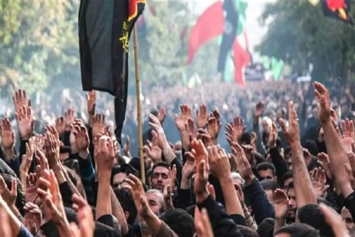 نسخه رنگی‌شده‌ای از عزاداری محرم در تهران قدیم | محرم ۱۰۰ سال پیش چگونه بود ؟