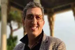 وقتی یوسف صیادی با دزدها سلفی می‌گیرد!+ویدئو