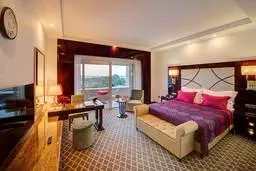 هتل شایان کیش: اقامتگاه کلاسیک برای سفری لوکس