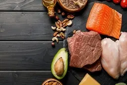 ترکیبات مغذی ضروری برای عضله‌سازی