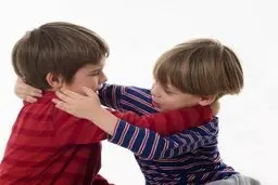ترفندهایی برای برخورد با کودکی که کتک می زند