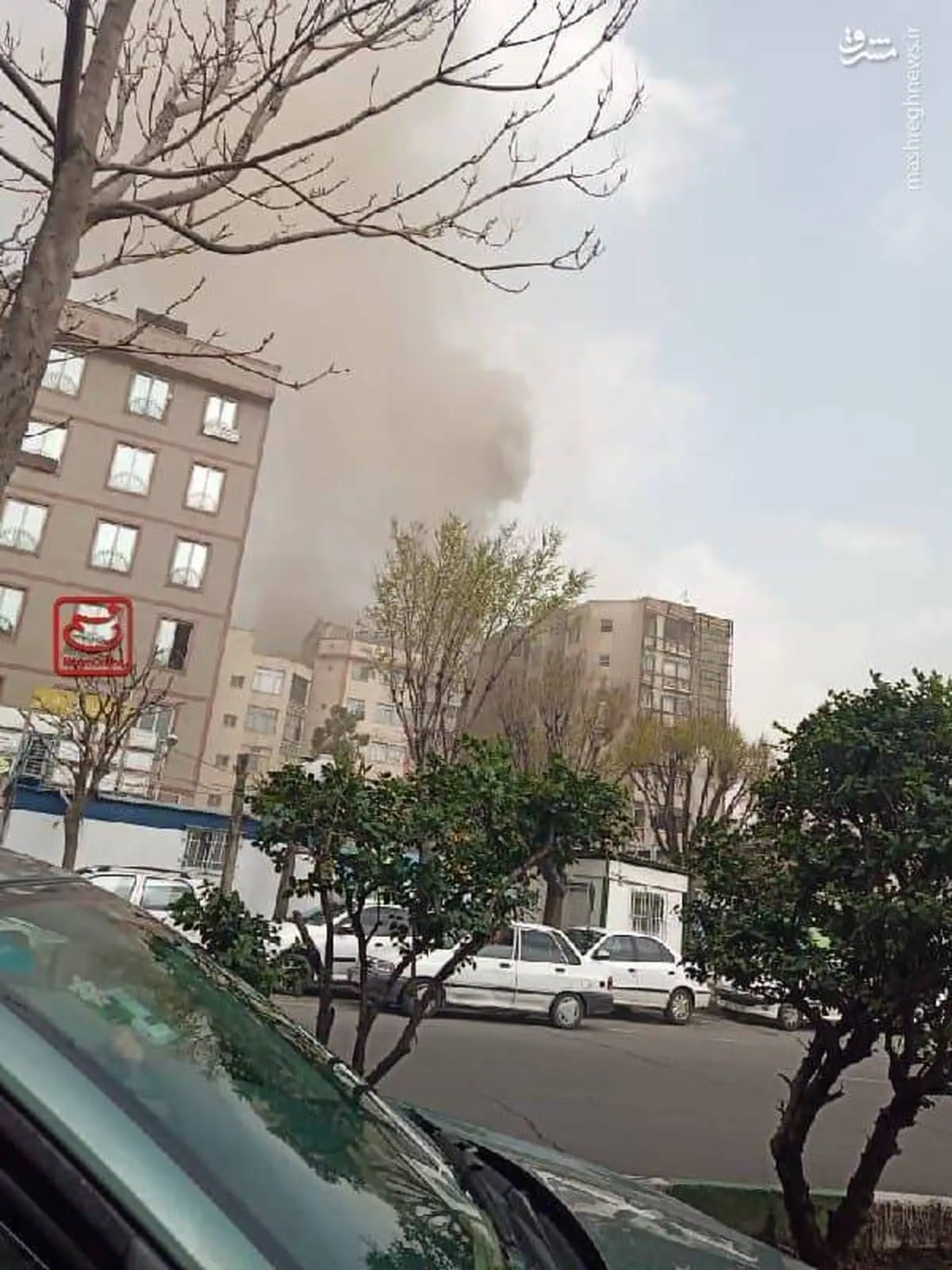  آتش‌سوزی یک ساختمان در بلوار کشاورز+ عکس