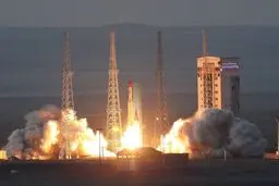 شلیک موشک‌های ایرانی به قلب فلسطین اشغالی | نمادی از اقتدار و صلابت ایران! +ویدئو