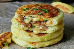 طرز تهیه کوکو سیب زمینی شکم پر | هم خیلی ساده و سریع درست میشه، هم خیلی شیکه!