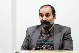 انتقاد جنجالی آزاد ارمکی روی آنتن تلویزیون: آخر چرا آنقدر روحانی تولید می‌کنید؟!  | بابا ول کنید و سرمایه ها را بگذارید برای جاده سازی