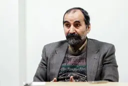 انتقاد جنجالی آزاد ارمکی روی آنتن تلویزیون: آخر چرا آنقدر روحانی تولید می‌کنید؟!  | بابا ول کنید و سرمایه ها را بگذارید برای جاده سازی