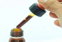 مشکل نفخ و سیاه شدن دندان از قطره آهن خوراکی حل شد