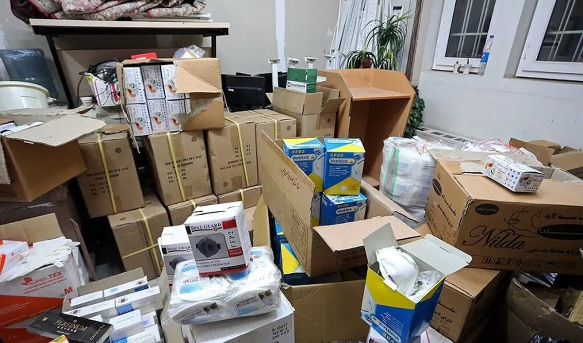 
کشف ۴۶ میلیون دستکش از چهار انبار درجنوب تهران
