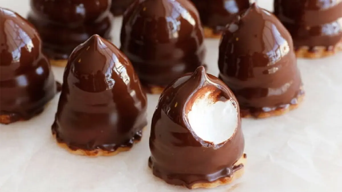 فرمول تهیه دسر بستنی زمستانی با پایه مرنگ | طرز تهیه بستنی زمستونی +ویدئو