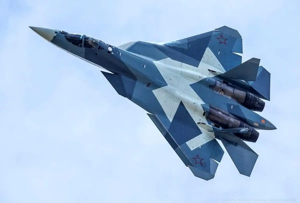  روسیه  |  نخستین جنگنده سوخو-۵۷ به نیروهای مسلح تحویل داده شد 

