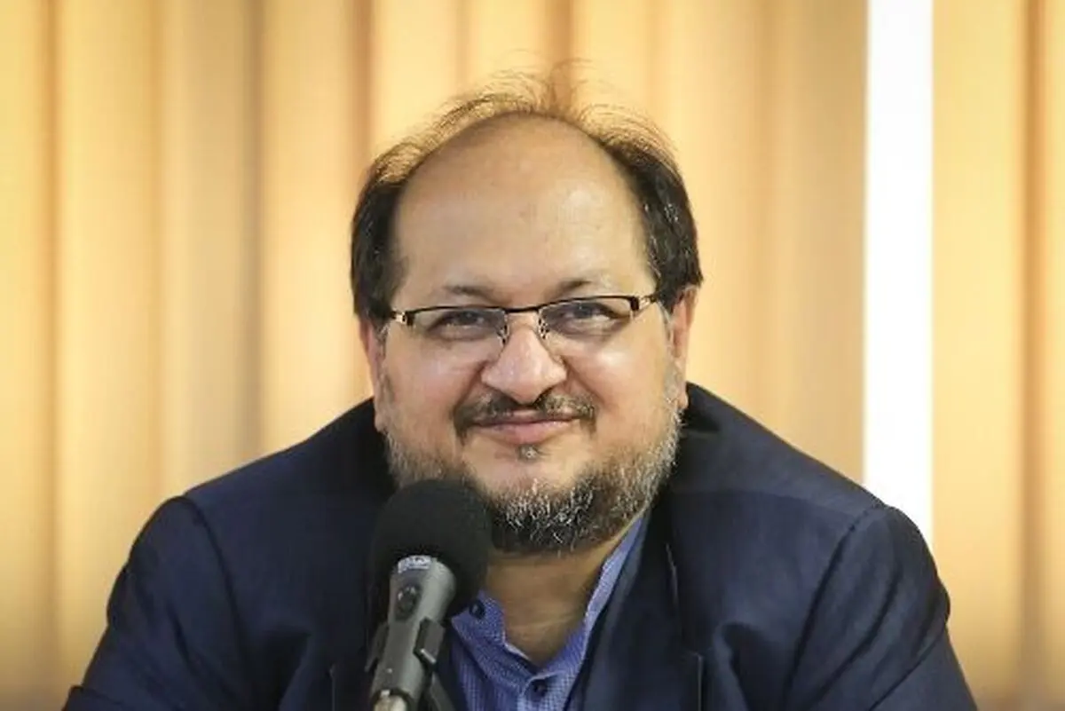 محمد شریعتمداری برای ثبت نام وارد وزارت کشور شد