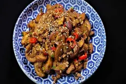 اگه دنبال یک سالاد جدید برای مهمانی هستی حتما سالاد قارچ و بادمجان رو امتحان کن! | طرز تهیه سالاد قارچ و بادمجان برای مهمانی +ویدئو