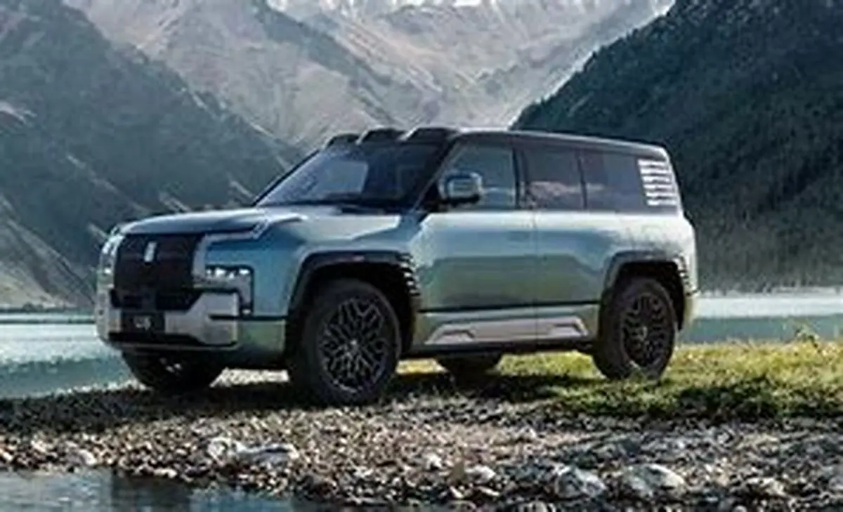 BYD U8: غول آفرود که آب هم از سرش می‌گذرد! | این خودرو می‌تواند نیم ساعت بدون خاموشی در آب شنا کند! | قایق یا خودرو؟ +ویدئو