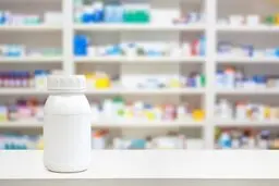 انحصار تولید مواد اولیه دارویی خطرناک است