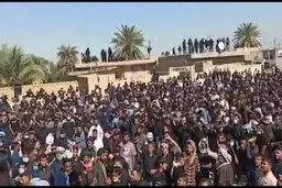 
برگزاری ختم چندین هزار نفری در شوش  |  هر چه تلاش می‌کنیم، در تجمعات بر باد می‌رود