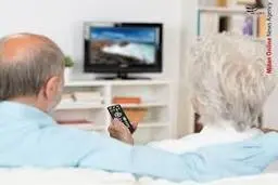 بیشتر از دو ساعت تماشای تلویزیون خطر بیماری قلبی را تشدید می‌کند

