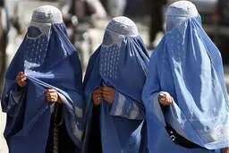 3 نکته درباره برقع اجباری طالبان در افغانستان
