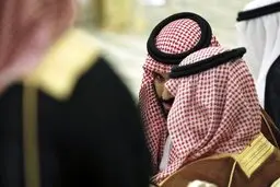 ولیعهد جوان بازی تاج و تخت را آغاز کرده است؟