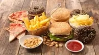 اگر میخواهید زود پیر نشوید این غذاها را نخورید + ویدیو 