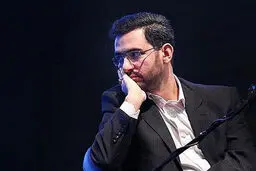آذری جهرمی به سخنان فرهاد مجیدی واکنش نشان داد