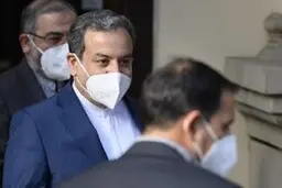 مذاکرات ایران و گروه ۱+۴  |  عراقچی تهران را ترک کرد