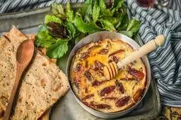 برای صبحانه  املت خرما یا خرما و تخم مرغ درست کن | طرز تهیه املت خرما یا خرما و تخم مرغ، یک صبحانه انرژی‌بخش