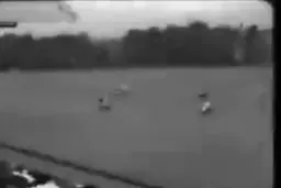 میدان نقش جهان اصفهان هنگام بازى چوگان در زمان قاجار + ویدئو