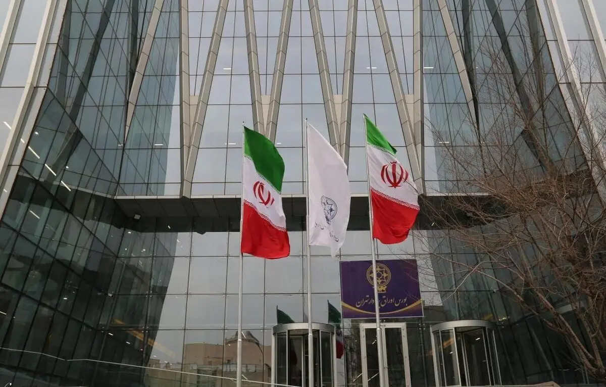 مشاور شهردار: بورس تهران پلمب نشده؛ درِ پارکینگش را پلمب کرده‌ایم