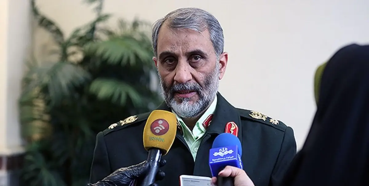 
مجرمی که به سمت مامور تیراندازی می‌کند باید در دم دستش قطع شود
