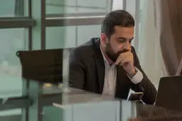 یک ایرانی اولین توییت تاریخ را به قیمت ۲.۹ میلیون دلار از بنیانگذار توییتر خرید