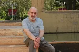 یک هنرمند نقاش بر اثر کرونا درگذشت 