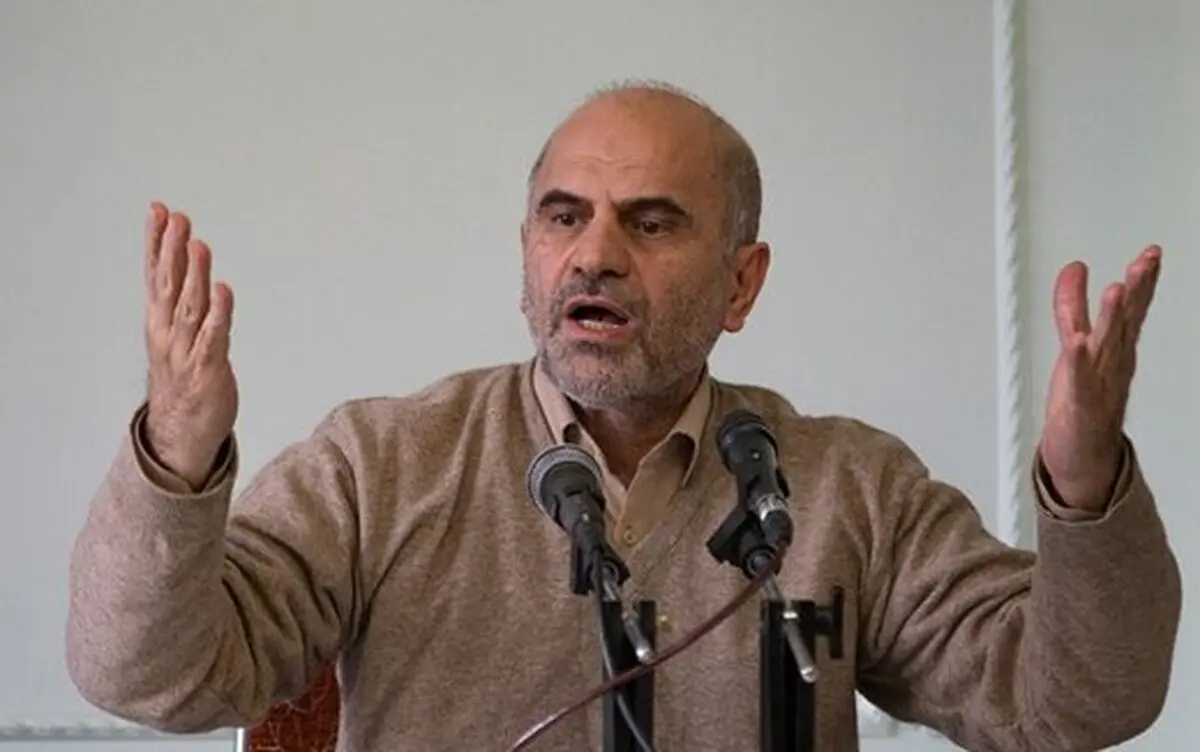 فرشاد مومنی:در بودجه 1401 از ثروتمندها یی که مانند زالو به جان اقتصاد افتاده‌اند مالیات نمی گیرند و مالیات را به سمت مصرف برده اند