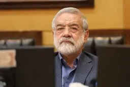 کامران غضنفری: قانون حجاب مثل قانون راهنمایی و رانندگی است | اگر برای بی‌حجابی جریمه نباشد، زندان سارقان را هم حذف کنیم!