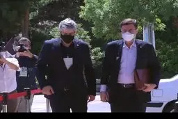 اولین نامزد انتخاباتی وارد ساختمان جام جم شد