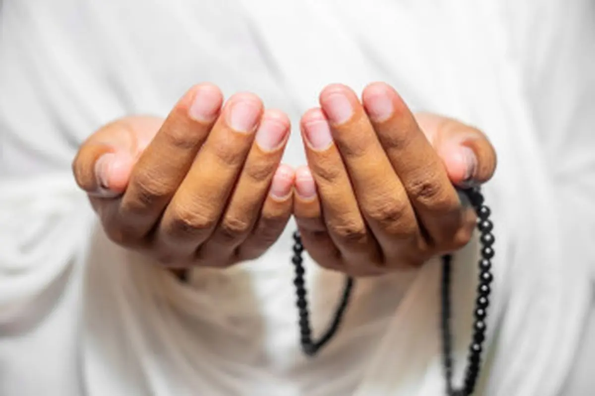 دعا‌های مجرب برای ثروتمند شدن با توسل به قرآن | افزایش رزق و روزی معجزه آسا