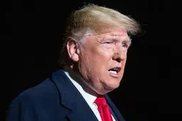 کرونا محبوبیت ترامپ را به حداقل رساند | میزبان رضایت از ۵۰ درصد ماه مارس به ۴۰ درصد کاهش یافنه