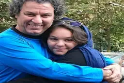 دختر آرش میراحمدی در حضور مهران مدیری از پدرش حرف زد