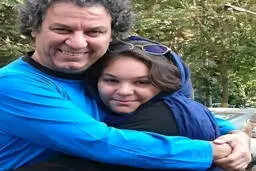 دختر آرش میراحمدی در حضور مهران مدیری از پدرش حرف زد
