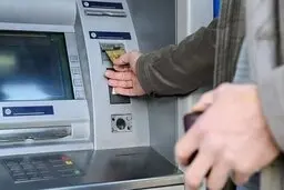 افزایش دوباره سقف کارت به کارت