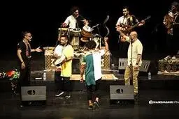 قسمتی  از اجرای دیشب گروه لیان در استرالیا | کمی شادی ببینیم + ویدیو 

