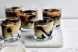 عاشق های قهوه باید ببینن و امتحان کنن! | طرز تهیه ژله قهوه متفاوت و خوشمزه +ویدئو