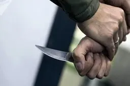 چاقوکشی خونین برای دوست در بزم شبانه | پسر نوجوان در یک قدمی مرگ