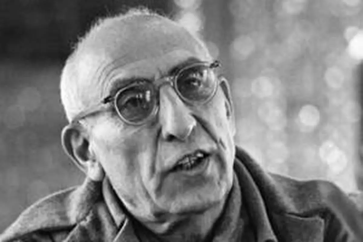 من دکتر محمد مصدق هستم و همین برایم واجب می‌کند بگویم چه چیزی غیر قانونی است